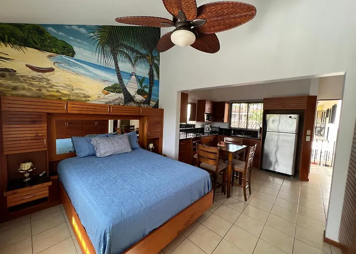 Tropical Second Floor With Hill View