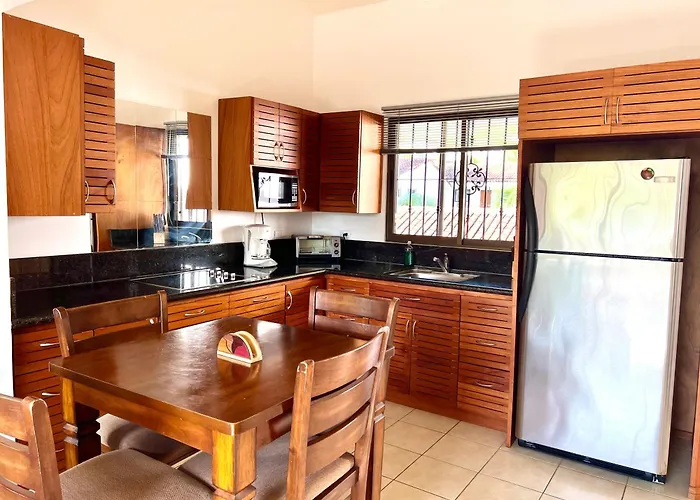 Tropical Second Floor With Hill View