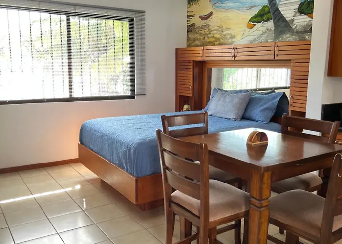 Tropical Second Floor With Hill View Ferienhaus